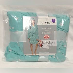 Women’s  set Robe and eyes Mask stars graphic super soft mint. One size